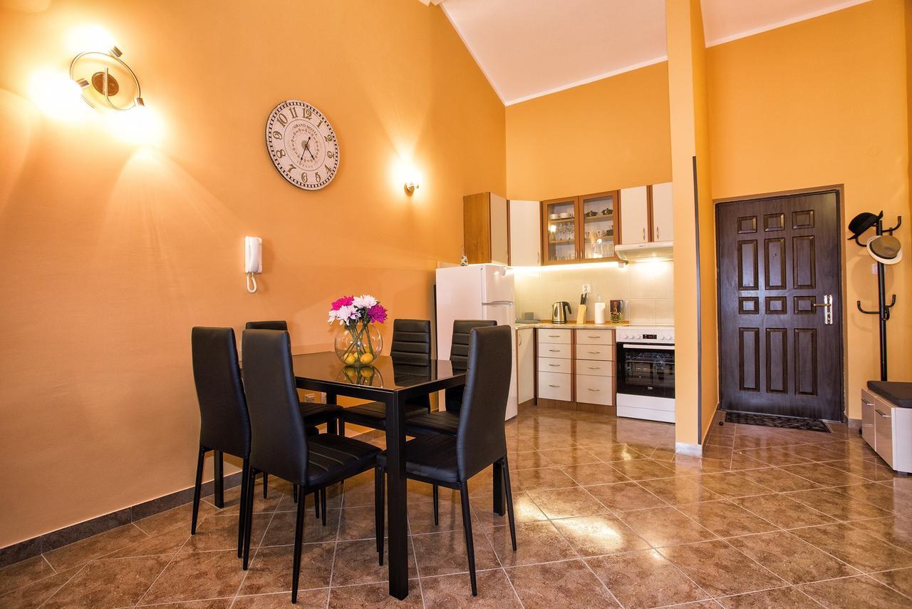 Apartment Sun Village Goran 헤르섹 외부 사진