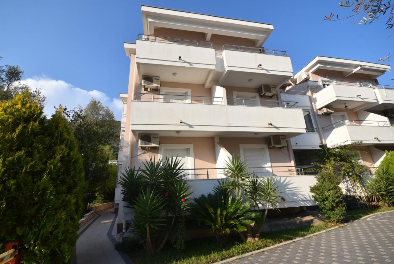 Apartment Sun Village Goran 헤르섹 외부 사진